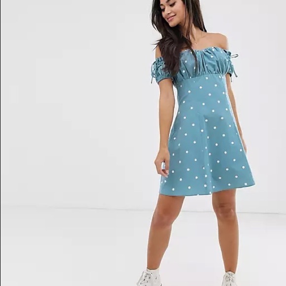 ASOS DESIGN off shoulder mini sundress with ruched bust in spot print - Picture 2 of 10